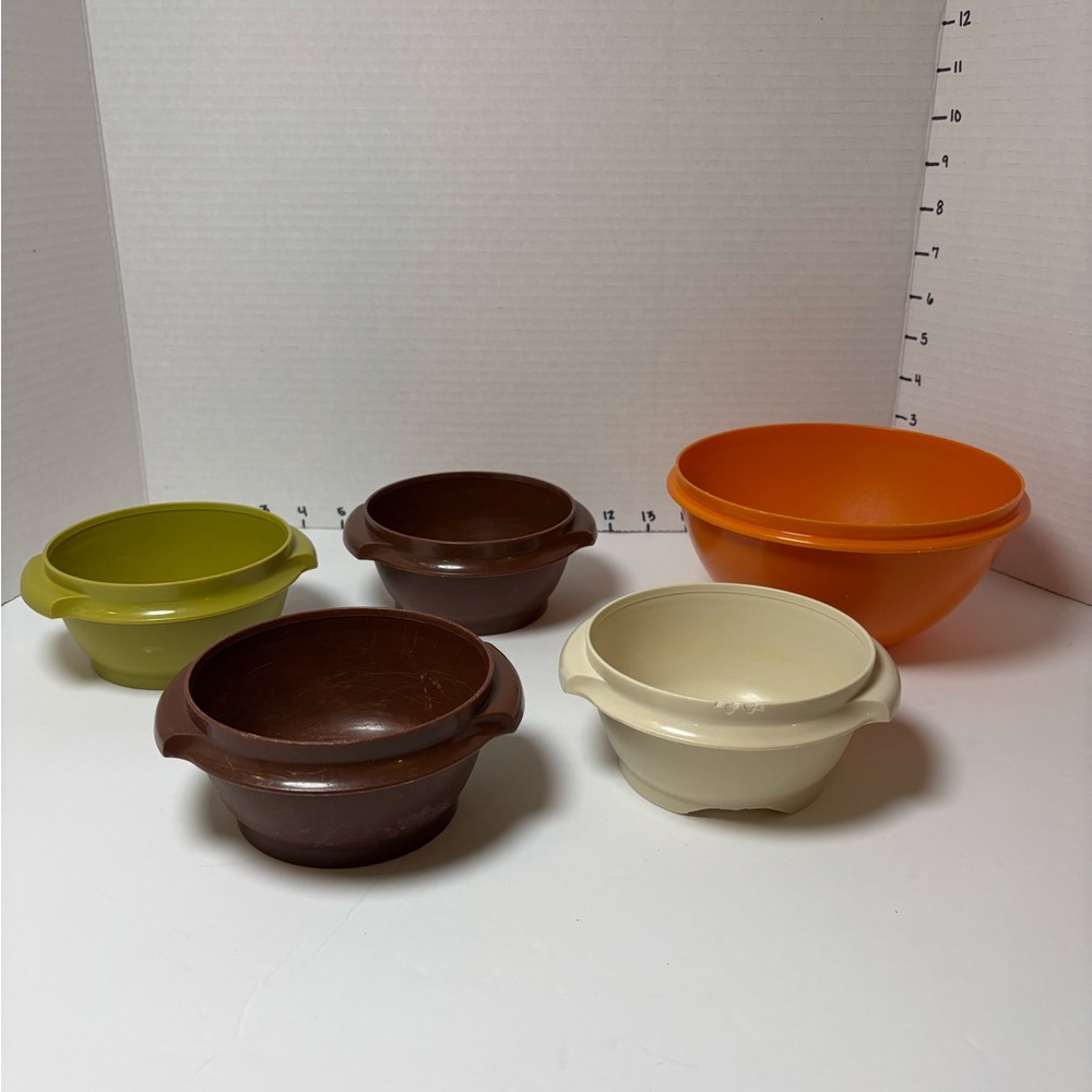 Bundle Of 5 Vintage Tupperware Bowls Avocado Green Creme Brown And Orange